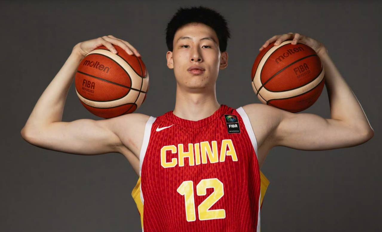 比肩文班周琦杨瀚森！郇斯楠U19世界杯场均5盖帽