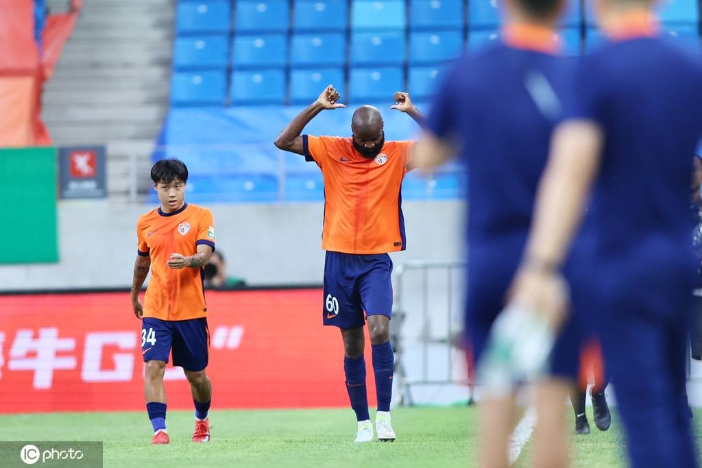 中超-兰克尔泽破门+染红阿代米失点 海牛2-0津门虎
