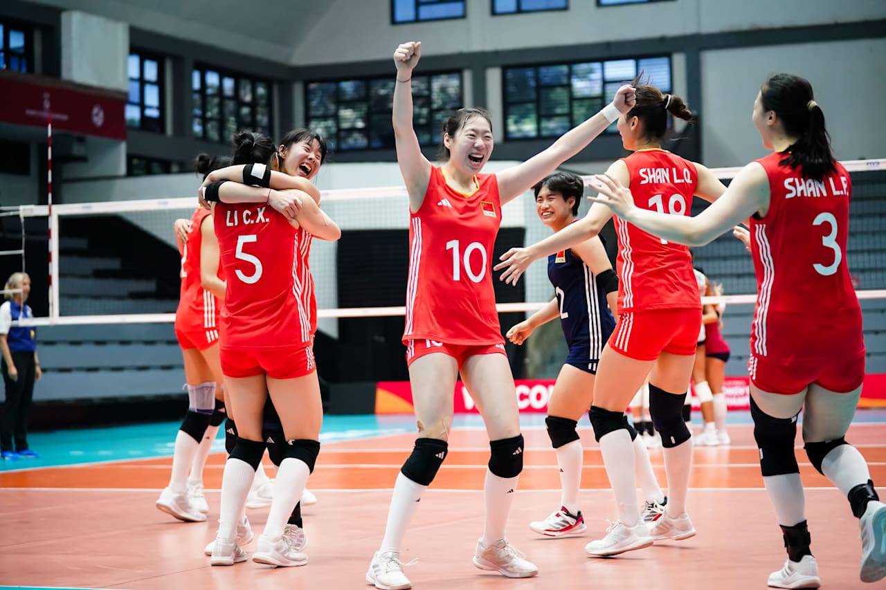 五战全胜！U21女排世锦赛-中国3-0横扫美国 小组第一进16强