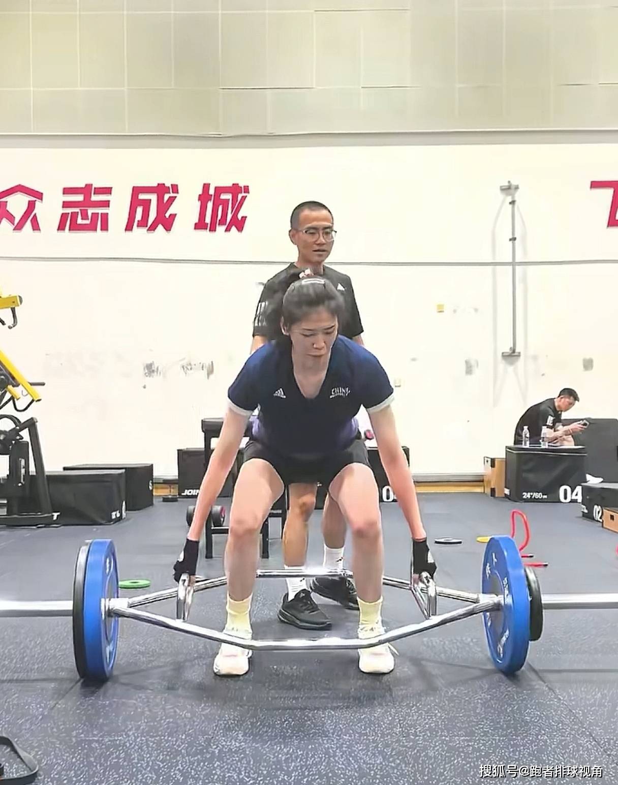 原创             李盈莹发布康复过程！手术照首次公开，白头发抢眼，状态已超预期