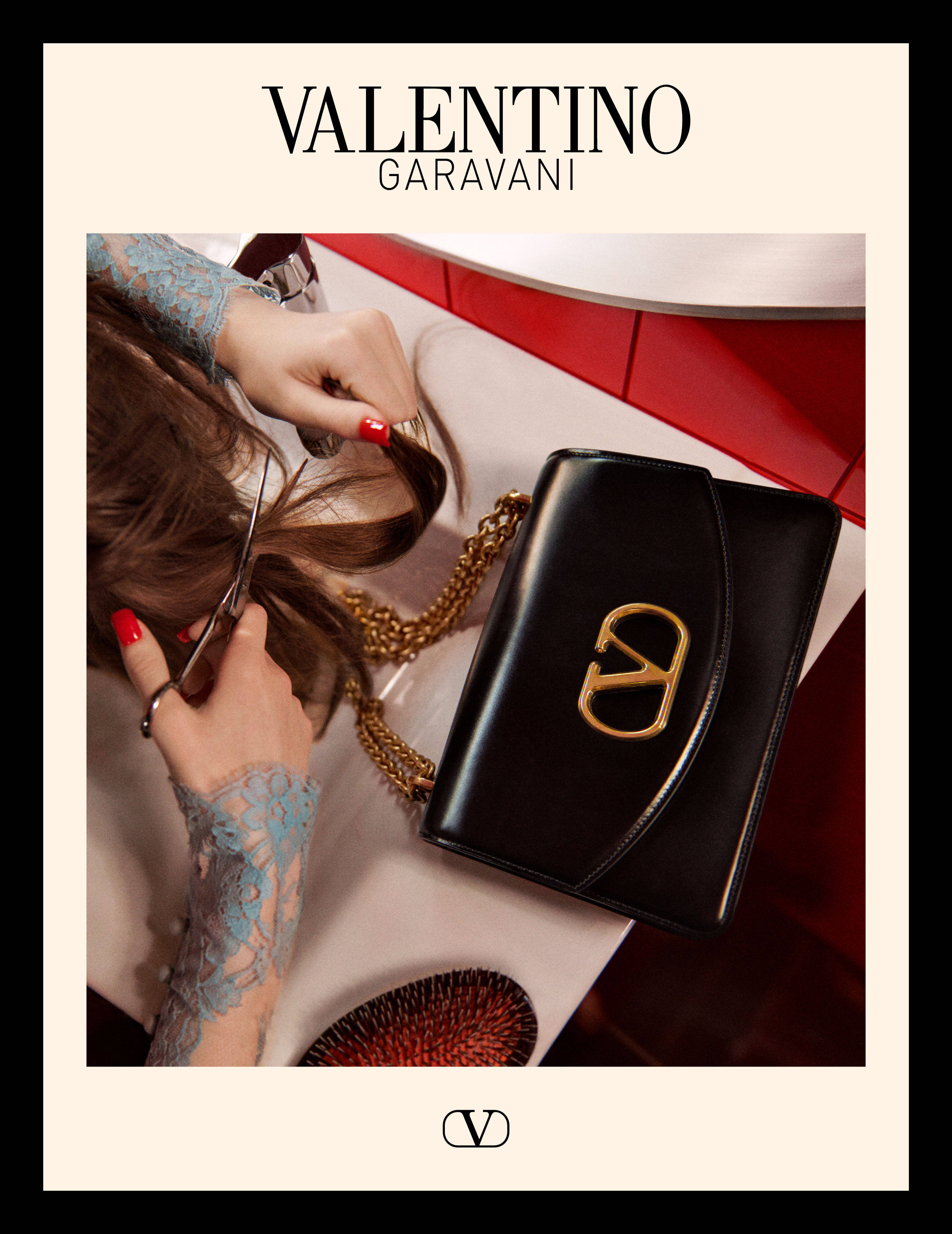 Valentino「亲密关系的元戏剧」广告大片