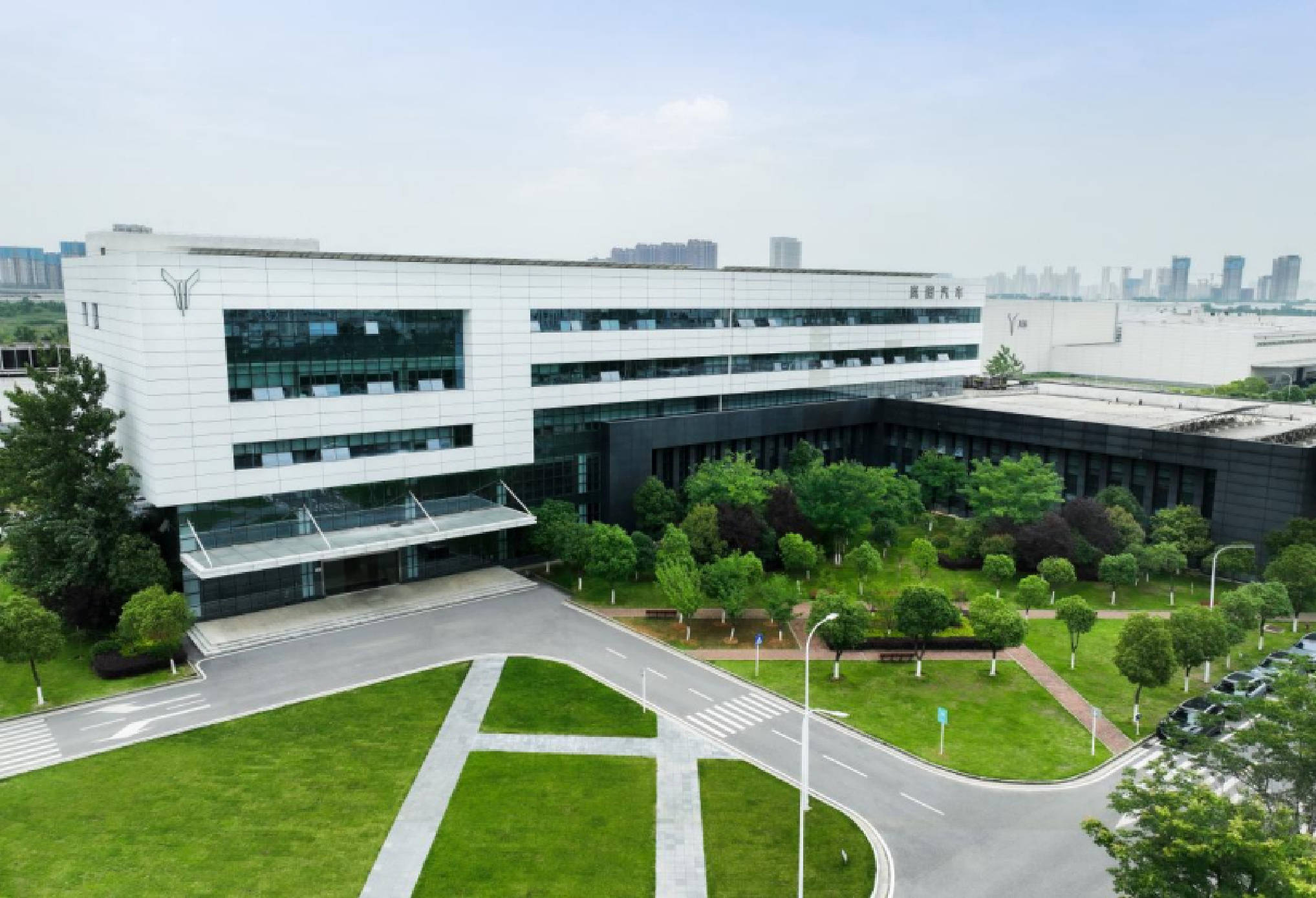 岚图汽车向港交所递交上市申请 前7个月盈利4.34亿元