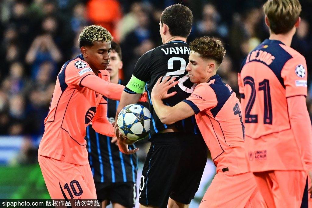 欧冠-亚马尔造2球费尔明2助攻 巴萨三次扳平3-3布鲁日