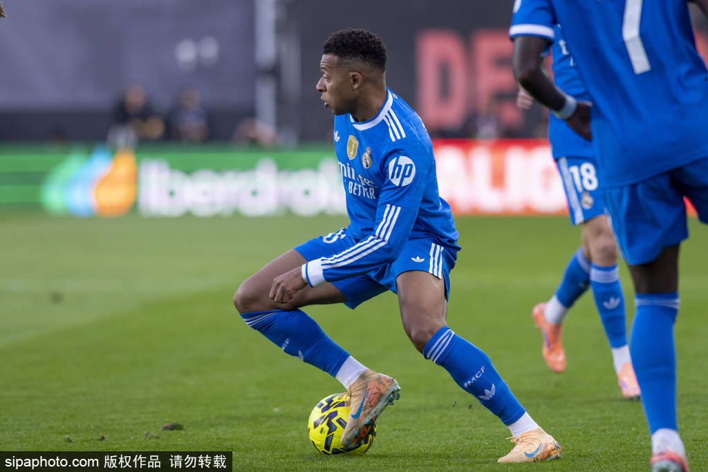 西甲-姆巴佩哑火巴尔韦德伤退 皇马0-0巴列卡诺2场不胜