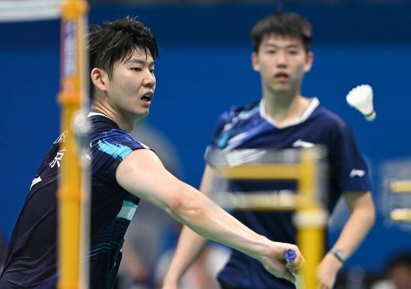 全运会羽毛球:陈雨菲2-0何冰娇 雅思组合复出首秀晋级