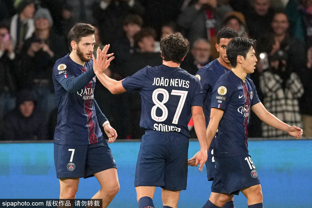 法甲-K77双响马尤卢传射 巴黎5-0十人雷恩距榜首1分