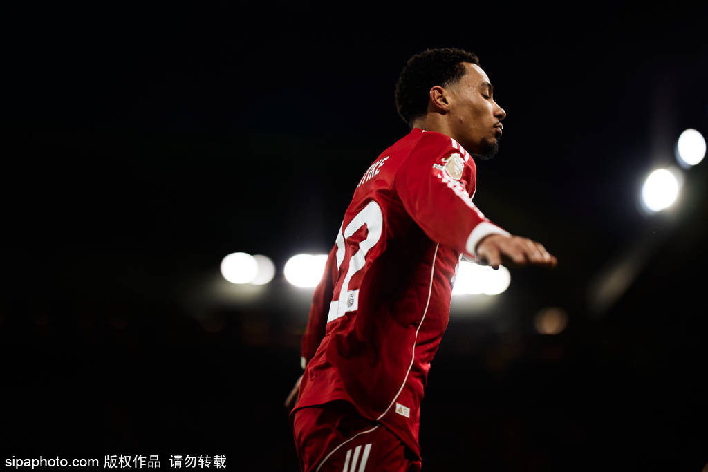 英超-埃基蒂克双响萨拉赫替补送助攻 利物浦2-0布莱顿