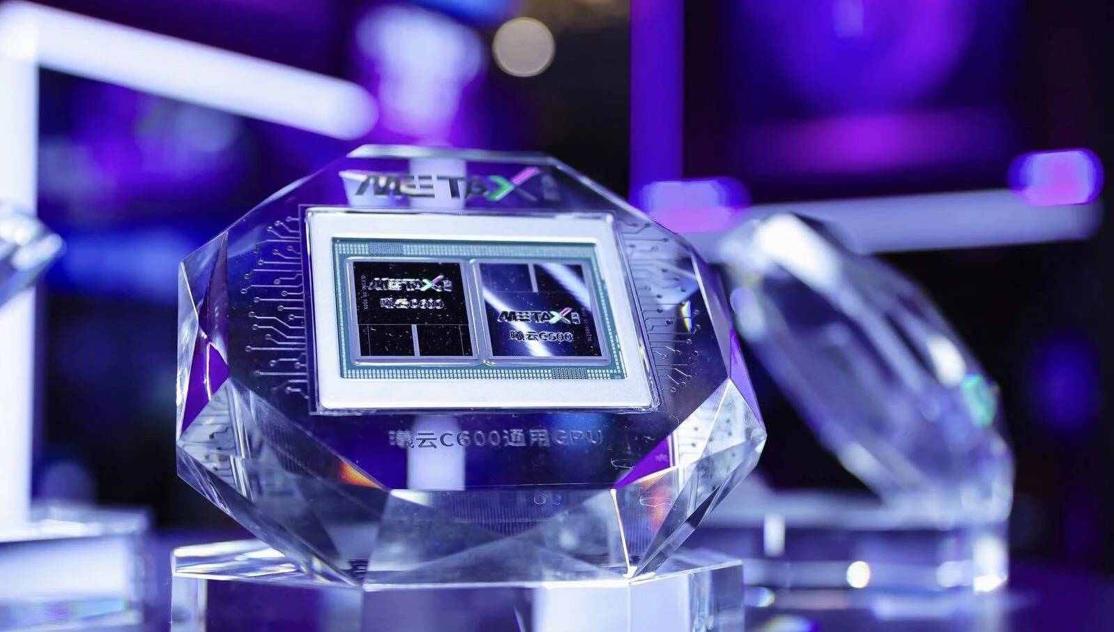 AI芯片估值魔幻:沐曦股份营收15亿,市值为何飙至3300亿?