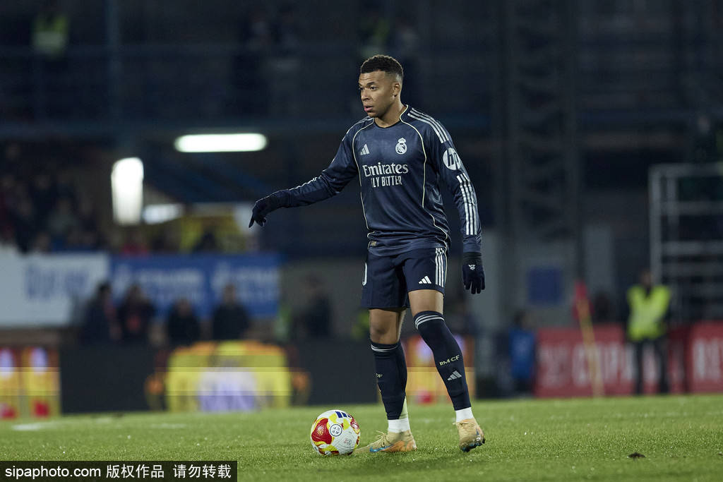 国王杯-姆巴佩梅开二度+造乌龙 皇马3-2塔拉韦拉晋级