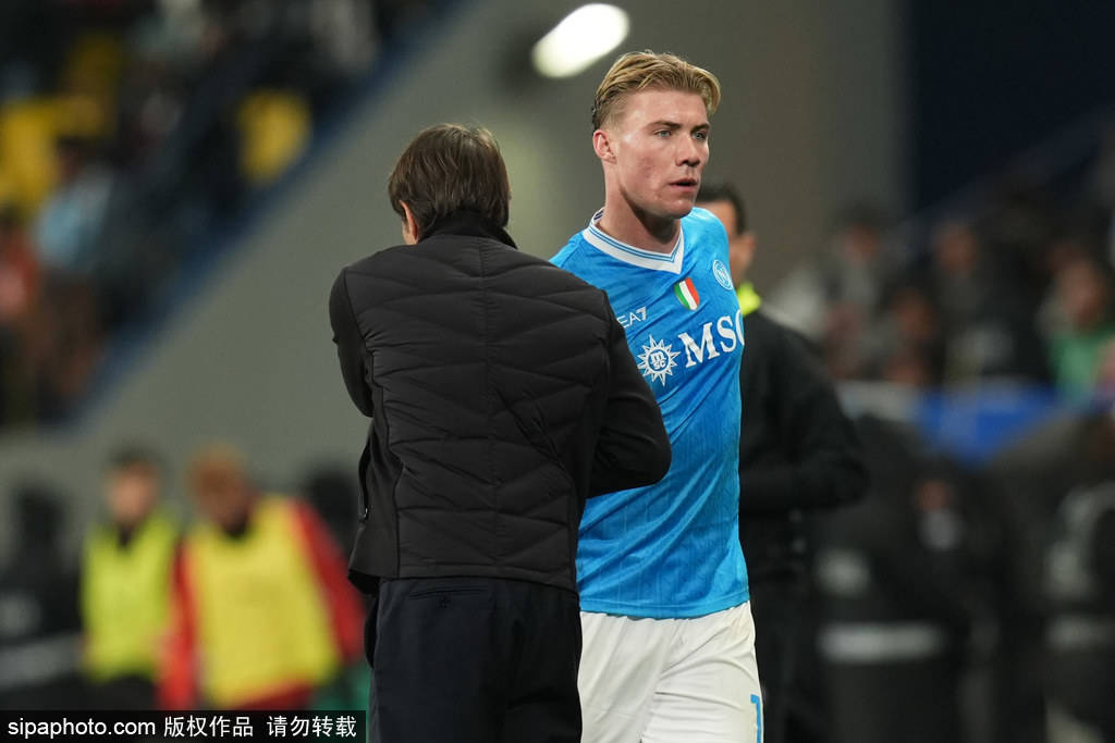 意超杯-内雷斯破门霍伊伦建功 那不勒斯2-0米兰进决赛