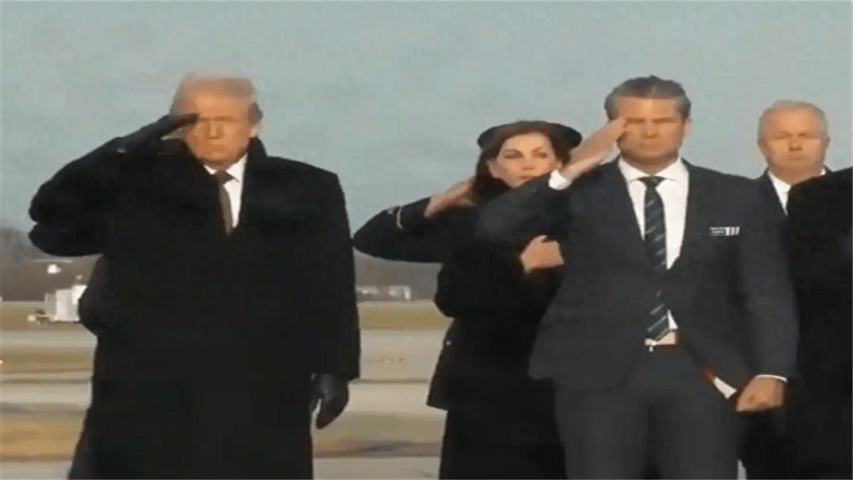 一觉醒来中东变天！美军打响复仇空袭，5小时狂轰70多个目标