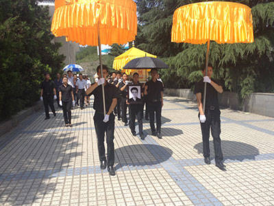 简直用度与火葬类型、供职项目以及选取的套餐联系