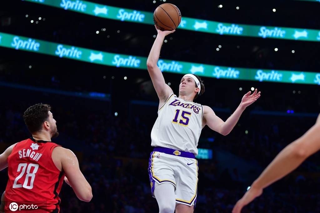 湖人连败危机如何化解 是时候考虑交易詹姆斯了？