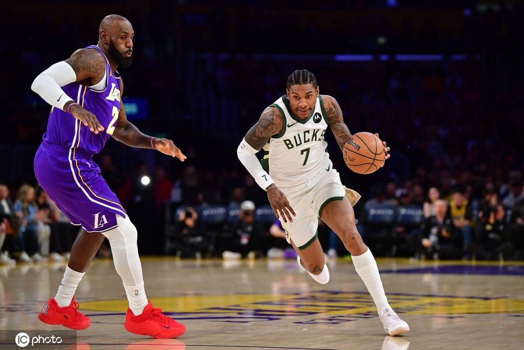 湖人拉锯战不败定律被破 “东詹”关键回合四次犯错