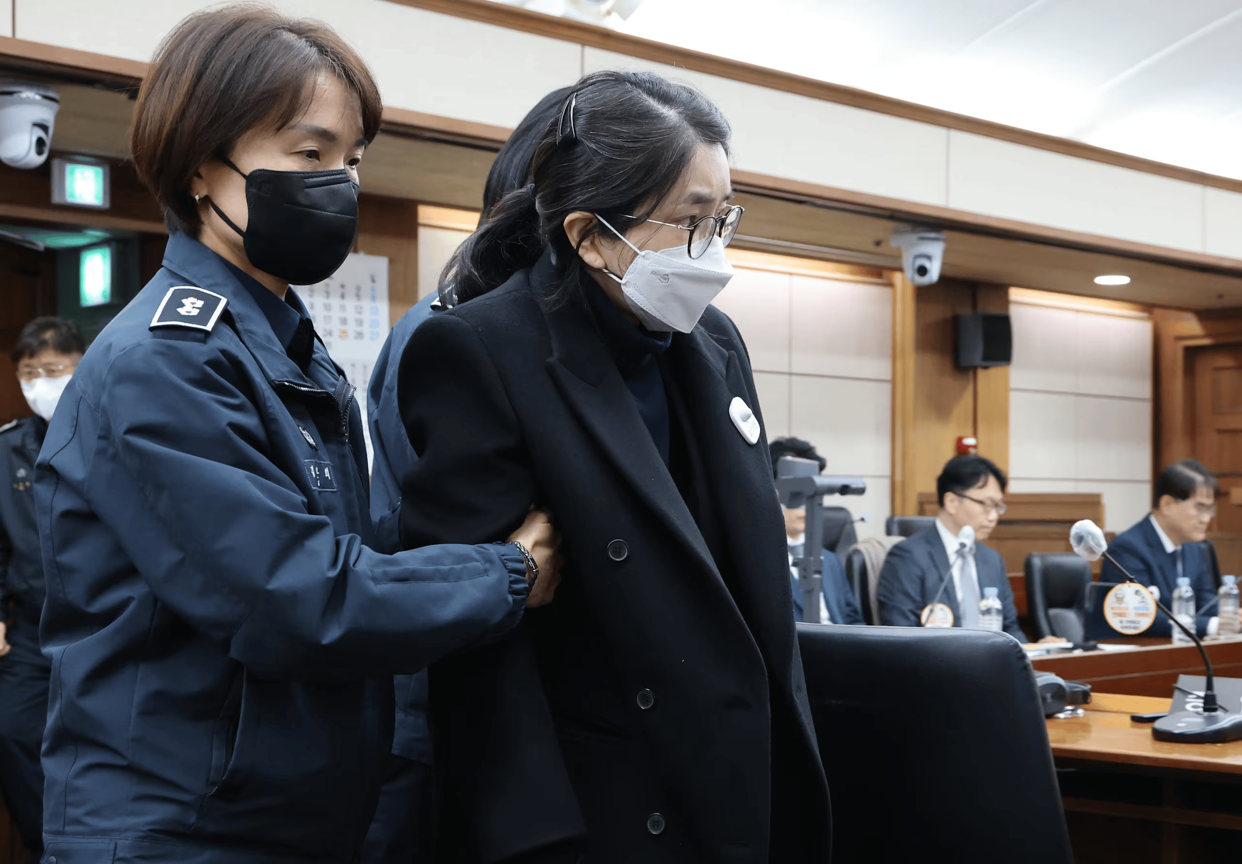 金建希获刑1年8个月 追缴赃款6万元_搜狐网