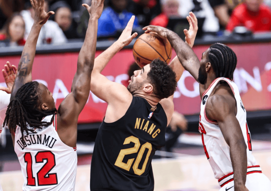 绿茵直播预告：2月28日雷霆主场：雷霆vs魔术霍姆格伦VS班凯罗天NBA职业联赛中文