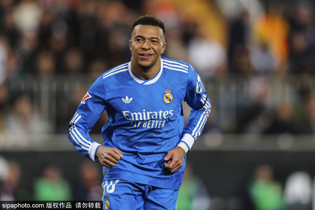 西甲-姆巴佩破门皇马2-0瓦伦 联赛7连胜仍差巴萨1分