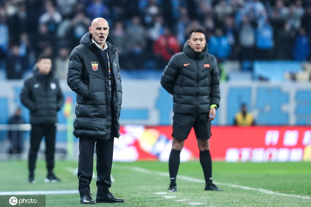 中超-阿奇姆彭一球制胜 大连英博1-0上海海港夺赛季开门红