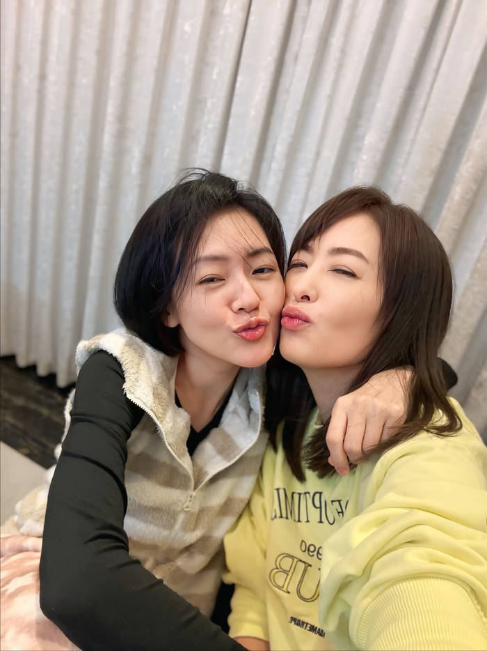 小S讲述大S走之后好友贾永婕的鼓励 称其坚持每天陪她吃饭聊天封面图