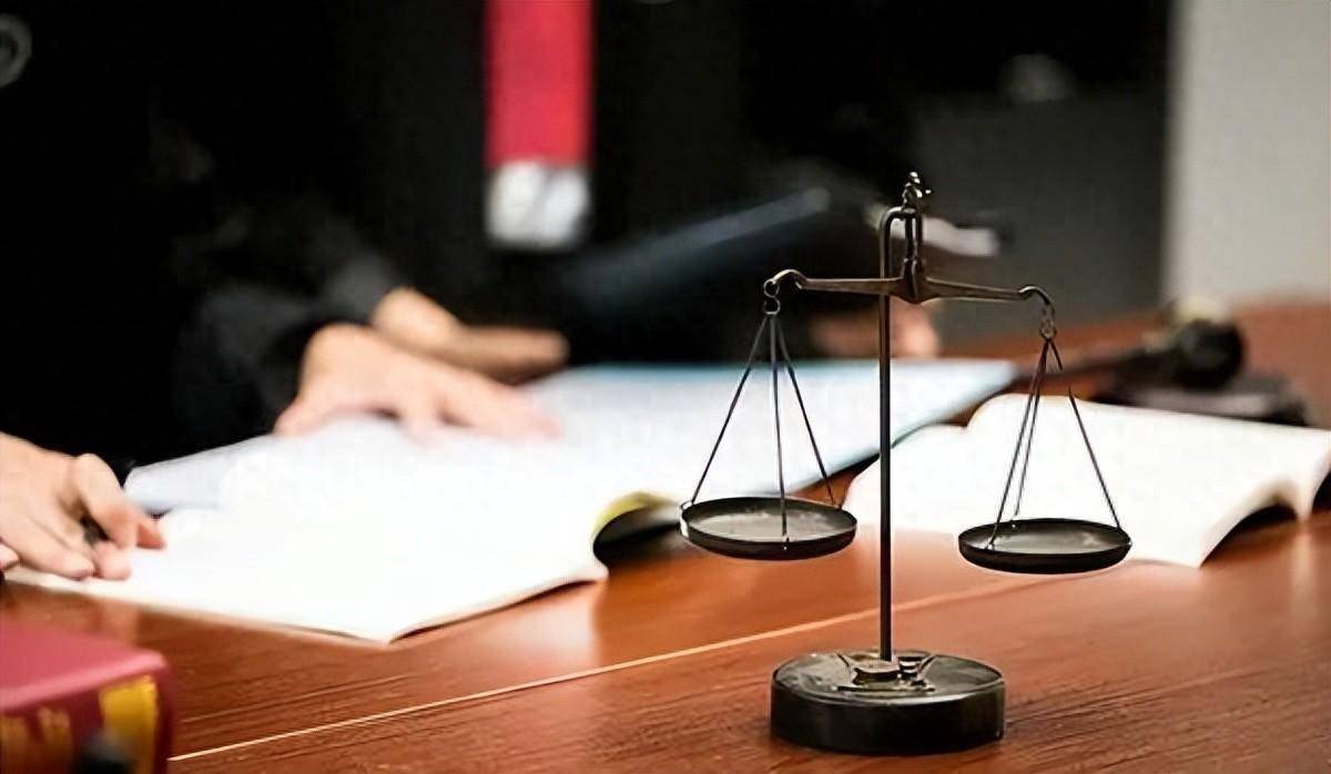 为切实保护胜诉当事人的合法权益，维护法律的权威和尊严，促使被执行人
