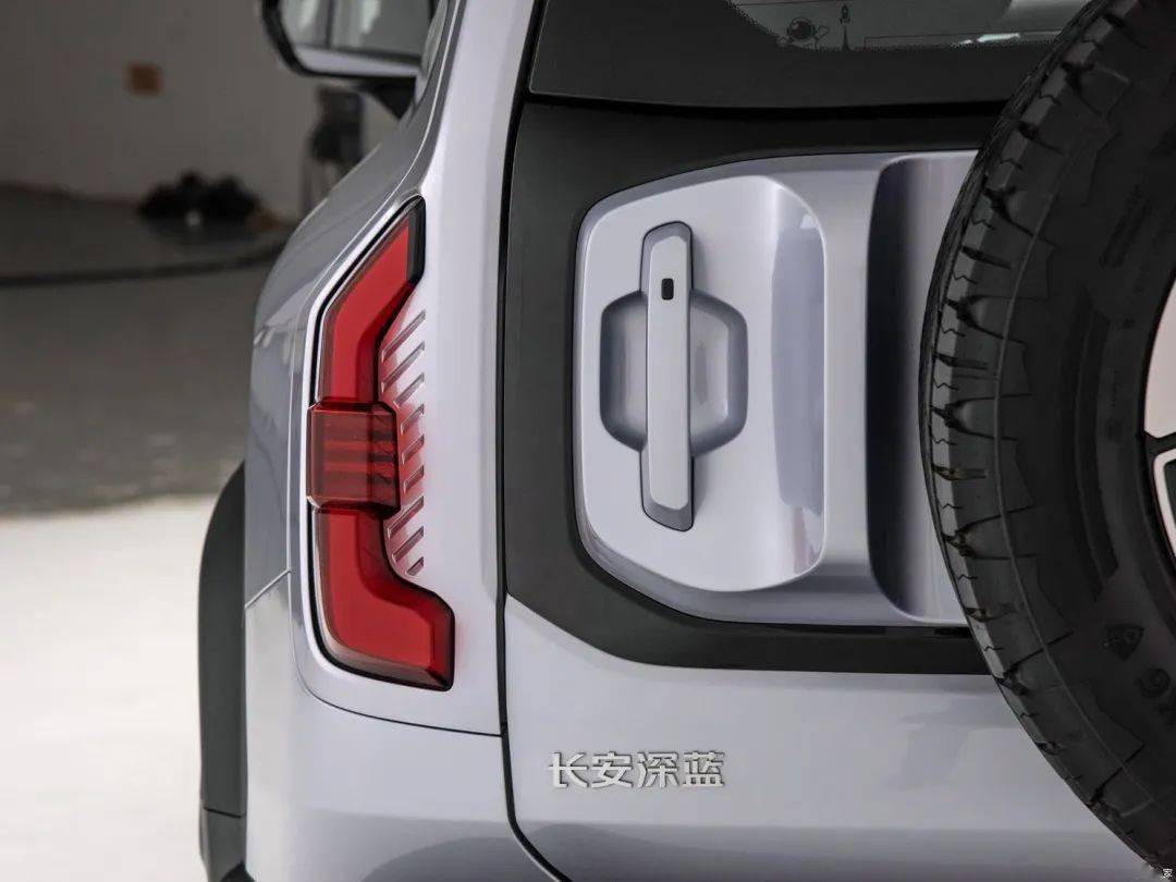 雷竞技(RAYBET)新时代的硬派SUV 实拍体验深蓝G318(图8) 雷竞技(RAYBET)新时代的硬派SUV 实拍体验深蓝G318(图8)