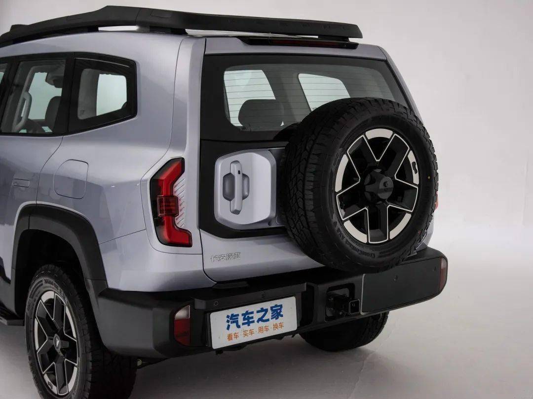 雷竞技(RAYBET)新时代的硬派SUV 实拍体验深蓝G318(图7) 雷竞技(RAYBET)新时代的硬派SUV 实拍体验深蓝G318(图7)