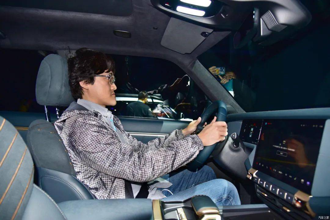 雷竞技(RAYBET)新时代的硬派SUV 实拍体验深蓝G318(图15) 雷竞技(RAYBET)新时代的硬派SUV 实拍体验深蓝G318(图15)