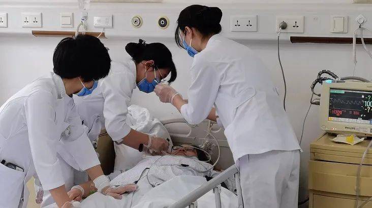 【朝医新闻】外科护理团队开展新护士临床应急案例实践演练