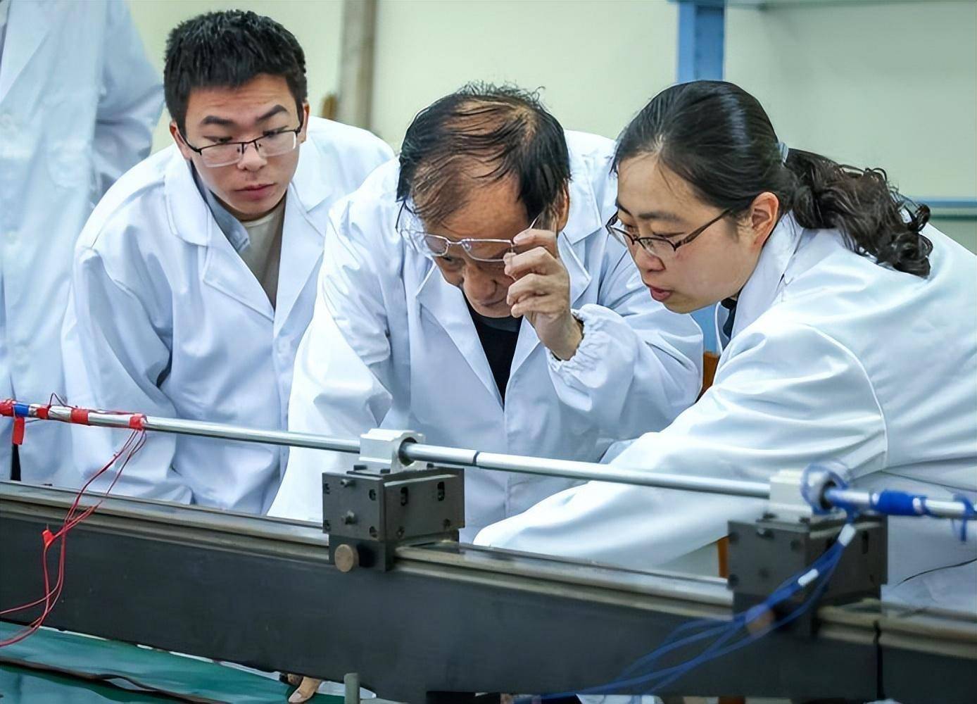 美俄都没攻克的世界难题，却被中国八旬老人突破，国家给予重奖！