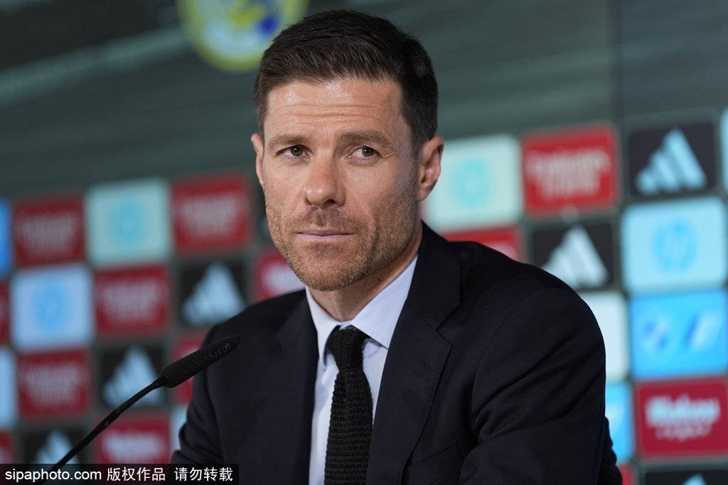 皇马又双叒叕“刮中”彩票？20岁西班牙铁闸迪恩·怀森五年长约驾到，伯纳乌未来防线靠他扛？