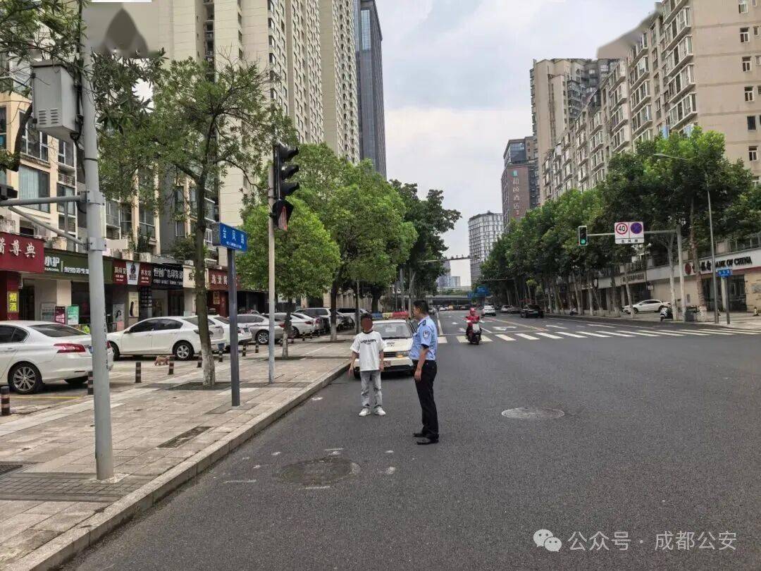 零容忍！成都交警持续严查非法改装、“飙车炸街”行为