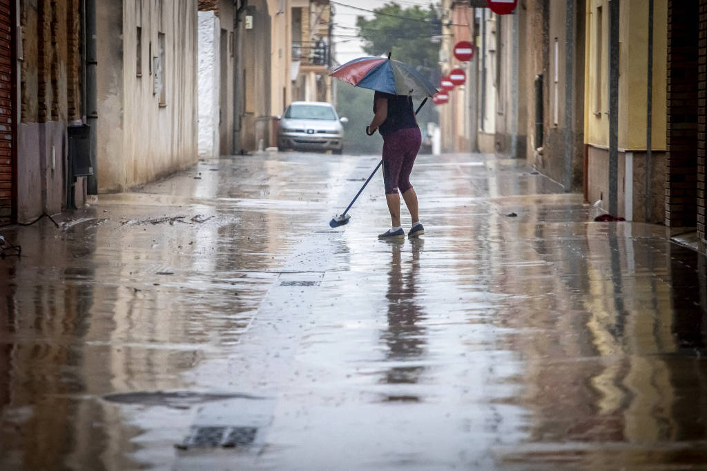 离婚七年终见分晓，杨幂官宣人生新阶段，刘恺威为此付出代价