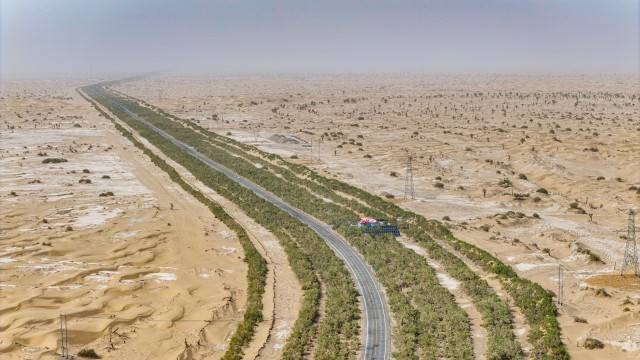 天山行纪|“死亡之海”开出“生命之路”