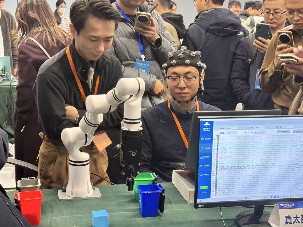 瘫痪、失明不再“无解”，脑机接口产业迎来“黄金发展期”