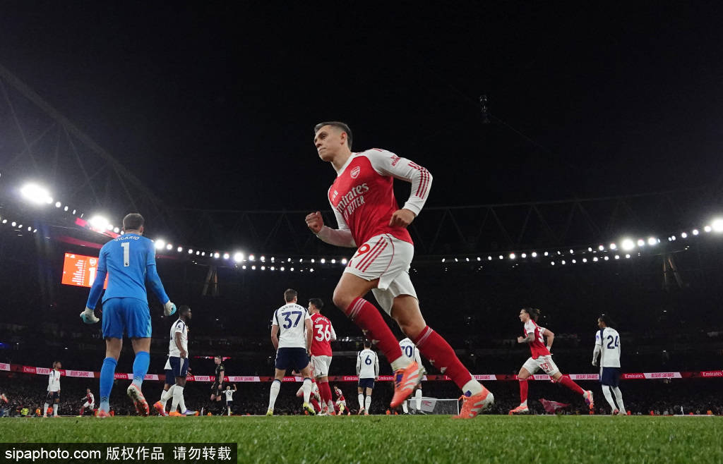 特罗萨德领跑阿森纳！4球3助攻展现绝佳状态，英超赛季最佳表现分析