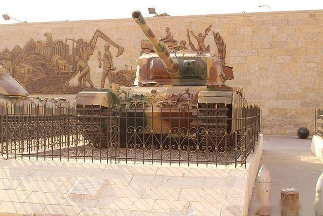 “百夫长”坦克：高效、创新，并历经多个时代的经典战车