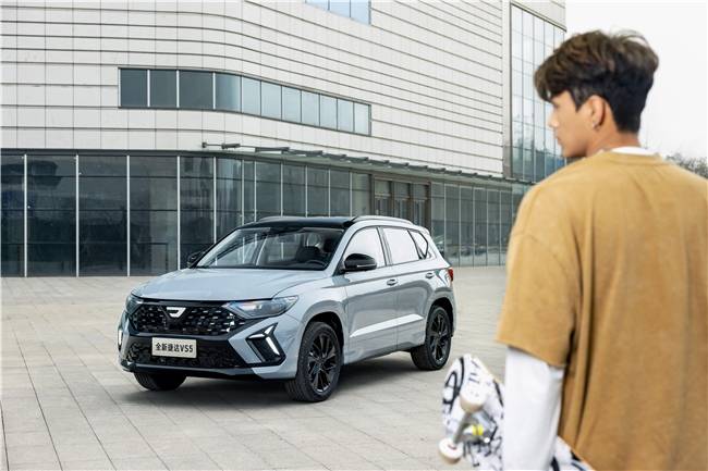 立体雕刻设计与贴心配置全新捷达VS5奏响出游欢乐序曲(图1)