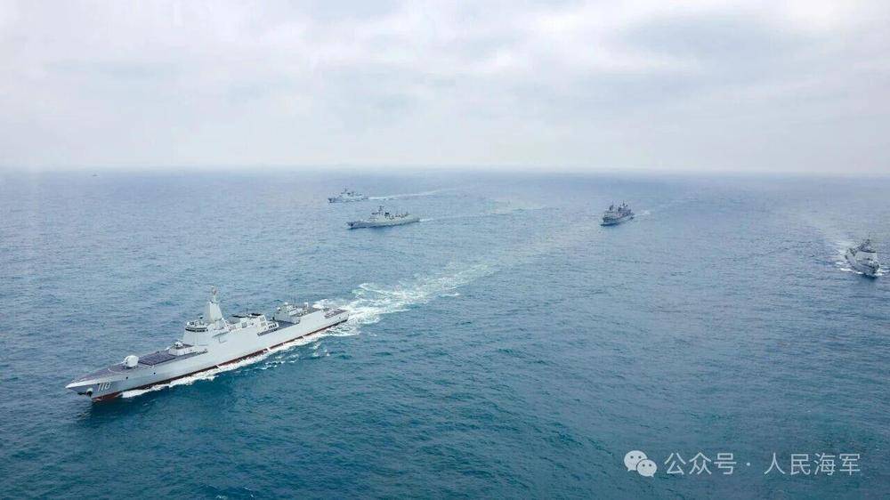 万吨大驱再添新成员 直击109、110首训现场