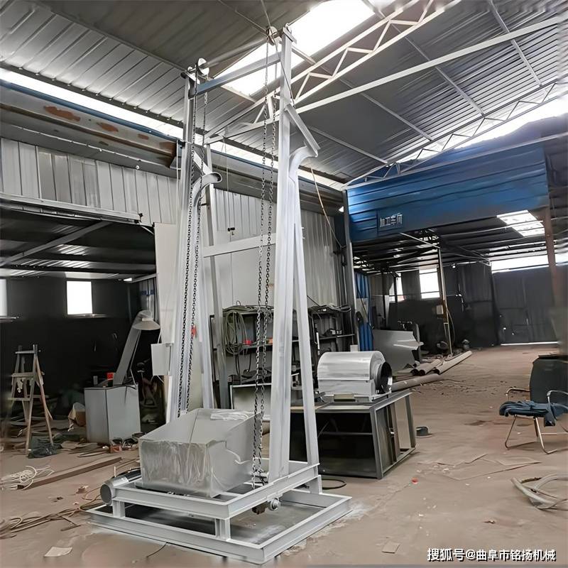 翻斗提升机 自动卸料钢斗提料机 石渣翻斗上料机