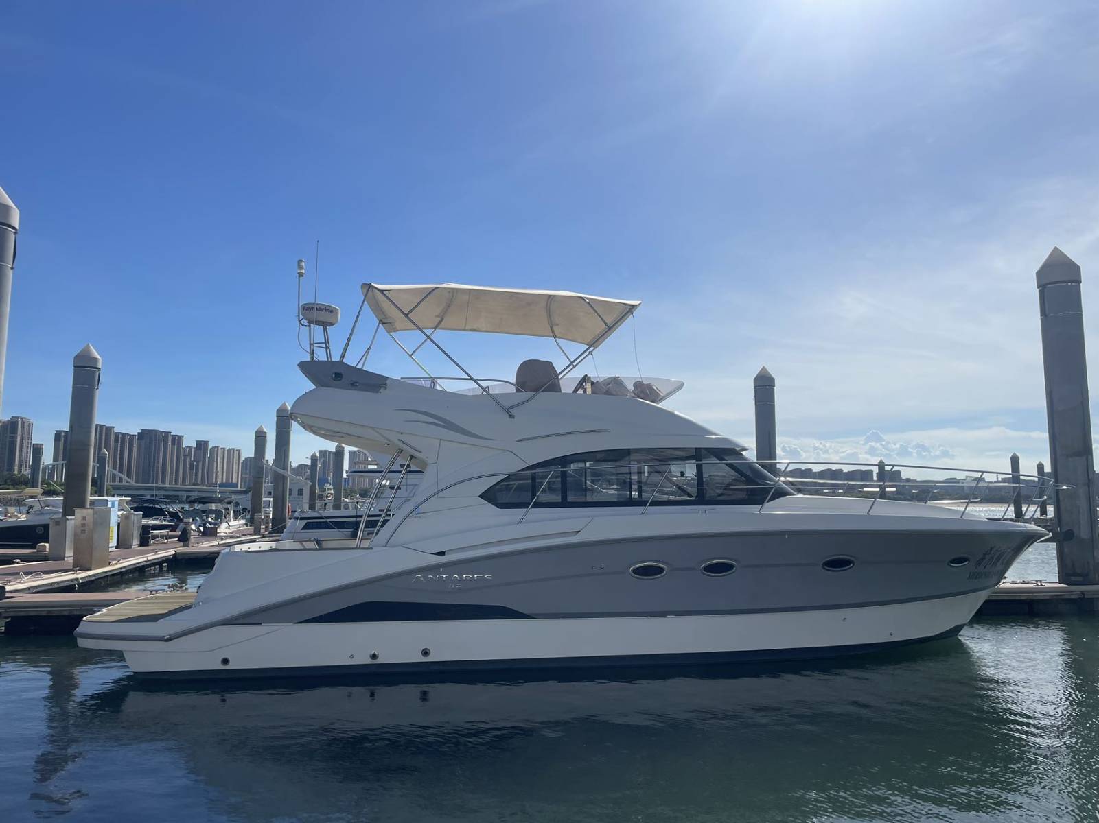 2013年11月博纳多barracuda 42 飞桥游艇(在售)