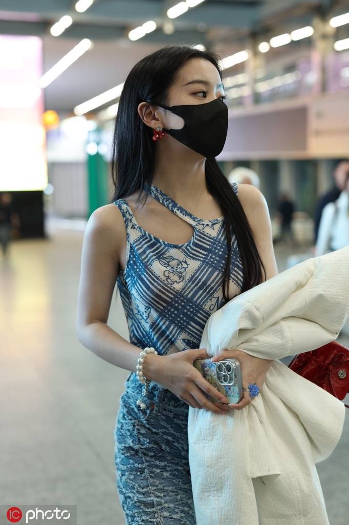 包上恩,2002年5月23日出生于广东省深圳市,中国内