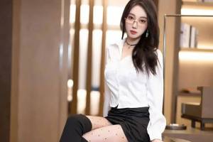 咬开后出现黑汁和恶臭 官方通报老鸭面中吃出异