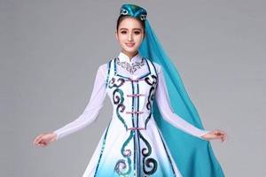 起底"神贴"骗局：假洋品牌、虚构疗效 2元膏药摇身变"神药"