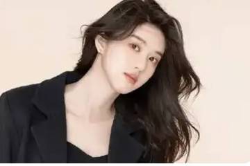 女星李凯馨陷“辱华”争议：吃中国饭、砸中国锅、绝不容忍