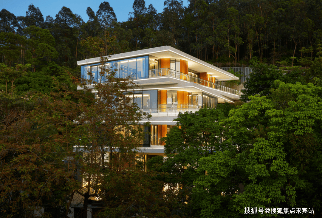与之相反的是,大一山庄产品为独栋别墅,仅22栋,栋均建筑面积900-2000