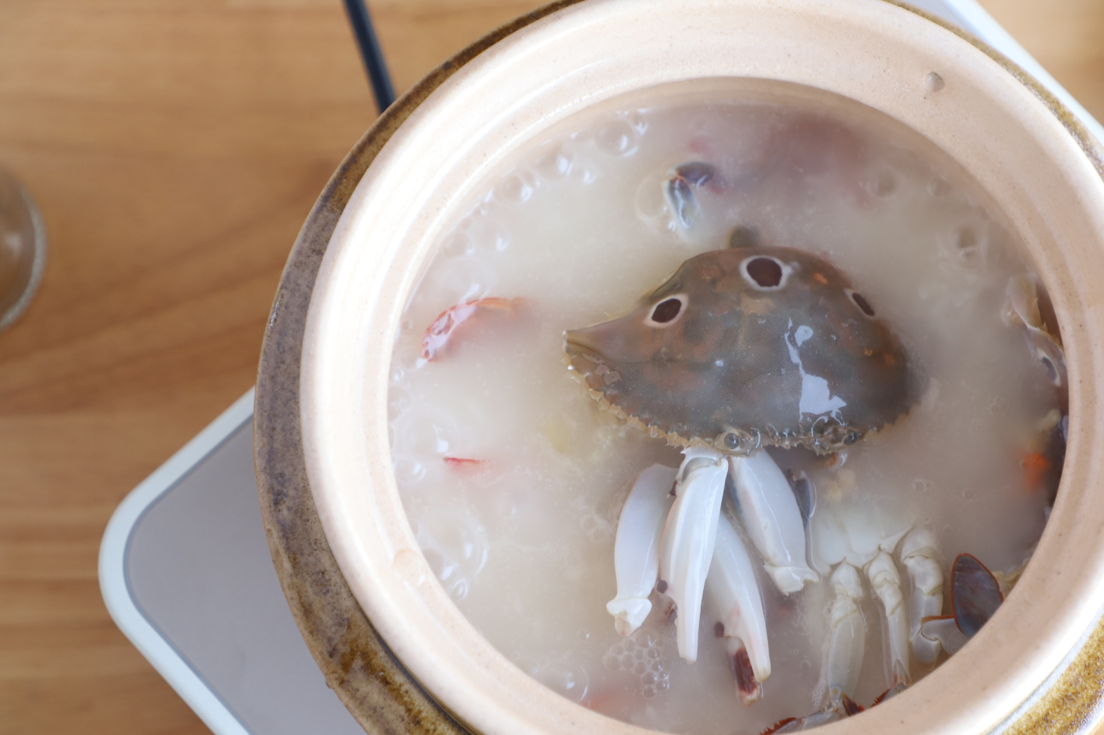 潮汕美食最出名的除了牛肉丸,还有不容错过的鲜甜可口海鲜砂锅粥_汕头