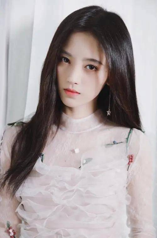 八卦:鞠婧祎被针对,宋妍霏恋上王嘉尔,杨紫造型翻车,杨幂炒作_赵丽颖