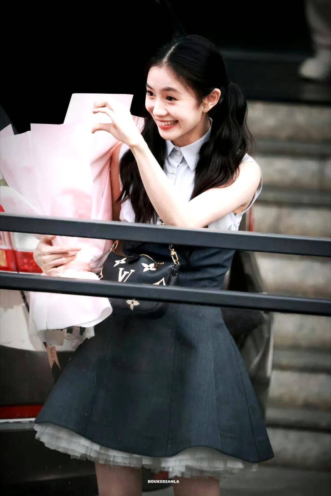 杨紫 刘浩存 杨幂 angelababy 杨超越 迪丽热巴 虞书欣 白鹿双马尾