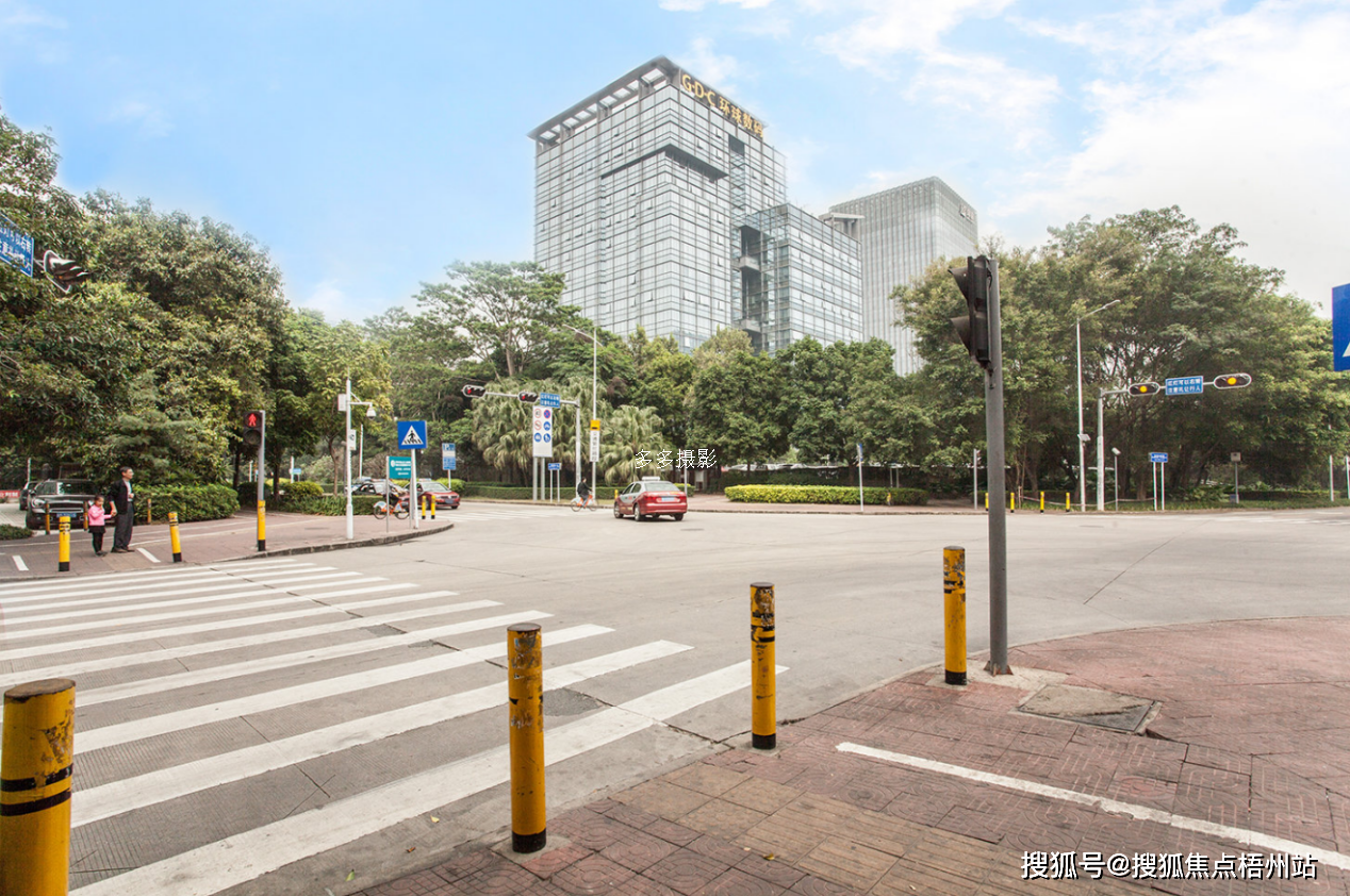 深圳环球数码大厦联合办公 租1-20人工位 精装修 交通便利 可注册