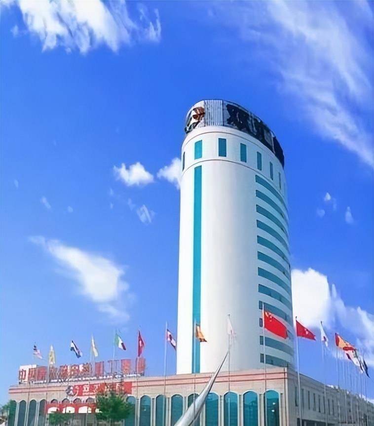 双汇"太子"隐忍30年,81岁老父与秘书生女,35亿美元流向美国?